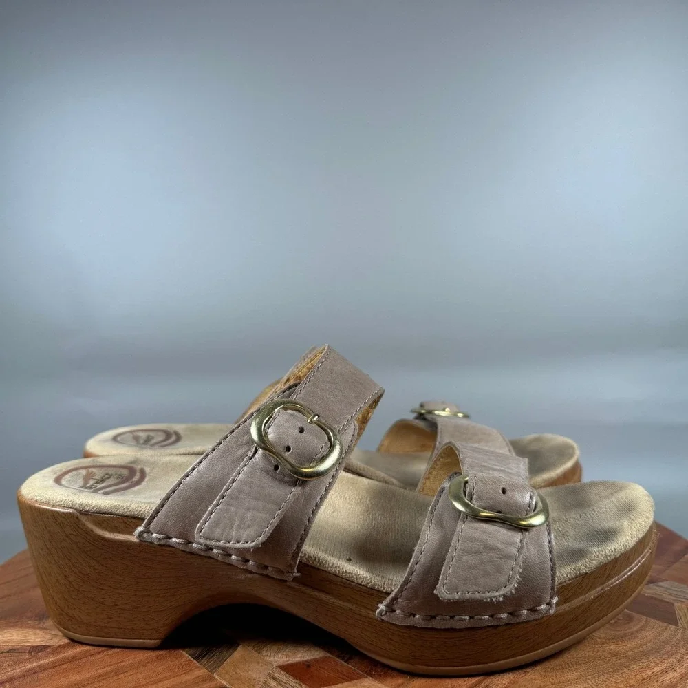 Dansko Womens Taupe Leather Platform Clog Sandals Size 40 EU 9.5-10